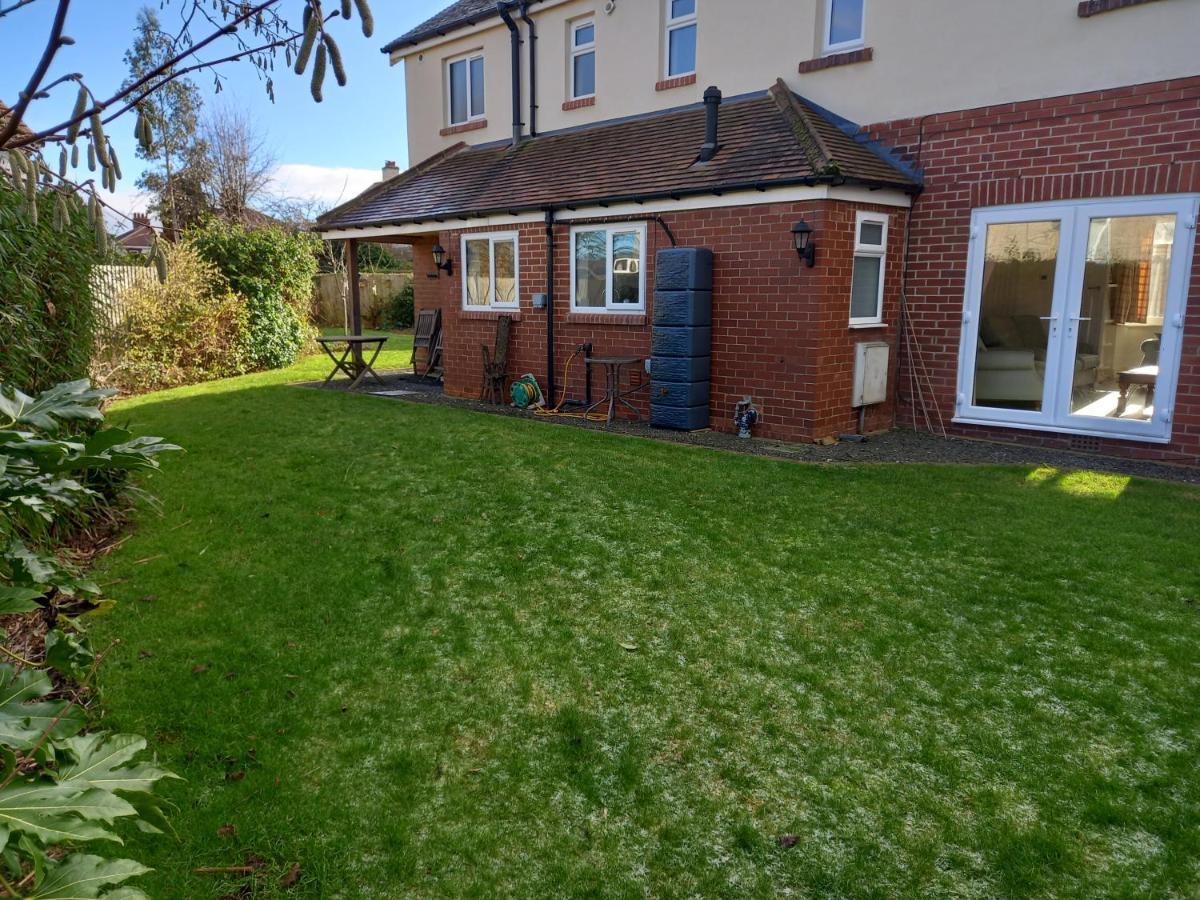 Grange Croft Villa Ben Rhydding Eksteriør billede